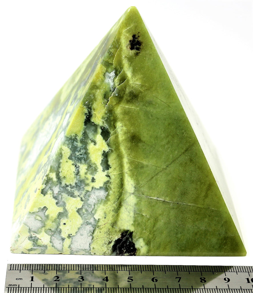 Serpentine Pyramid - AAA Quality