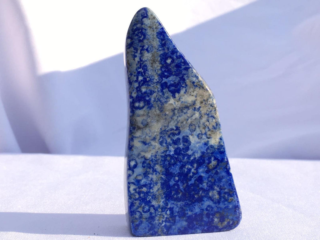 Lapis lazuli sculpture 192grams
