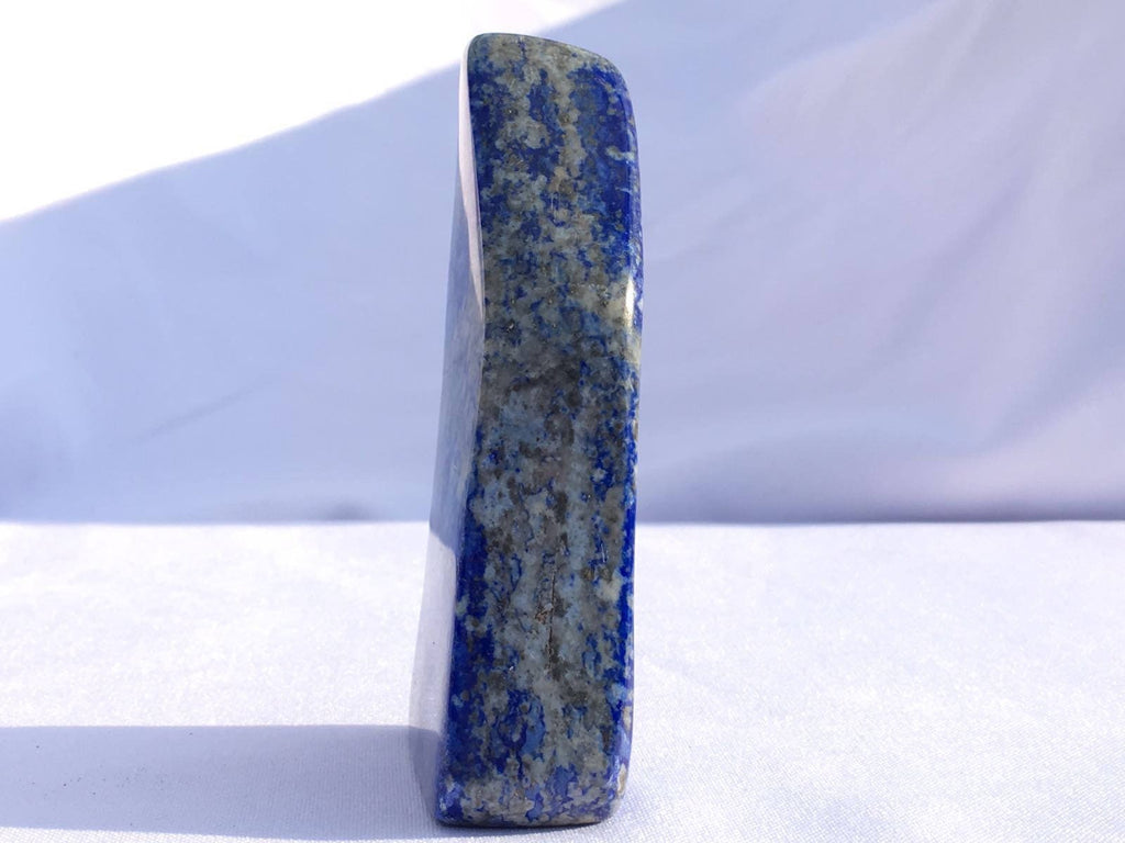 Lapis lazuli sculpture 192grams